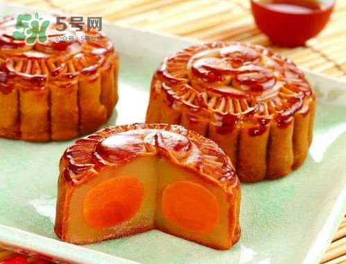 蛋黃月餅多少錢一個(gè)？蛋黃月餅好吃嗎？