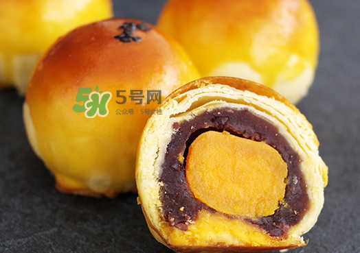 蛋黃酥多少錢(qián)一個(gè)？蛋黃酥多少錢(qián)一盒？