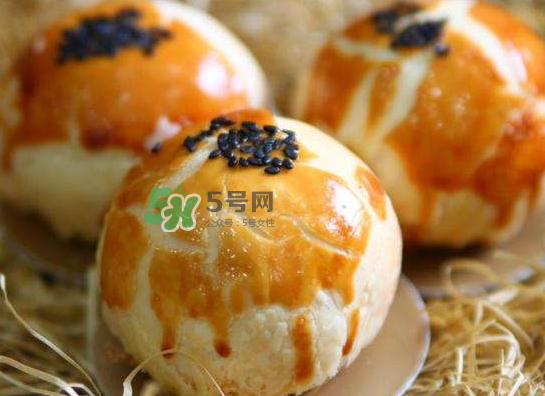 蛋黃酥熱量高嗎？一個蛋黃酥的熱量