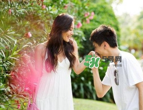 老公出軌一定要離婚嗎？如何挽救婚姻危機(jī)？