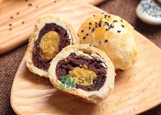 蛋黃酥為什么會爆開？蛋黃酥爆餡是什么原因？