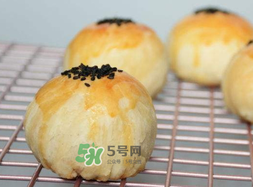 蛋黃酥烤多長時間最好？蛋黃酥烤多久？