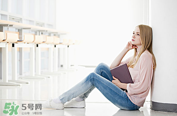 低血糖跟胖瘦有關(guān)系嗎？低血糖跟血壓有關(guān)系嗎？