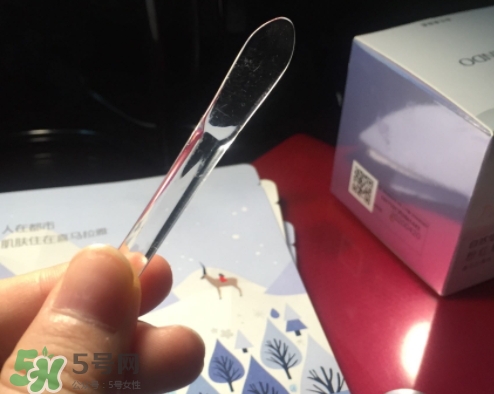 自然堂粉紅素顏霜怎么用？自然堂粉紅素顏霜使用心得