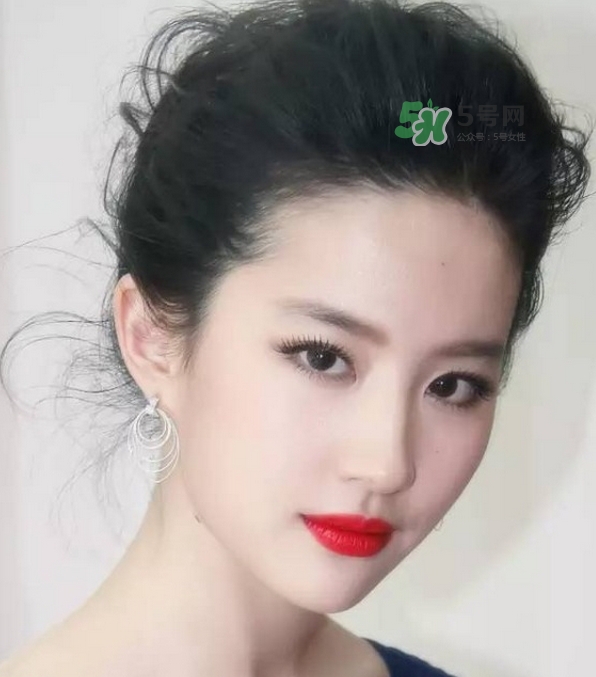 發(fā)際線低怎么調(diào)整？標(biāo)準(zhǔn)的發(fā)際線圖片