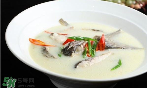 孕婦鯽魚湯可以放姜嗎？孕婦鯽魚湯能放料酒嗎？
