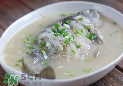 孕婦喝鯽魚(yú)湯上火嗎？孕婦喝鯽魚(yú)湯會(huì)發(fā)胖嗎？