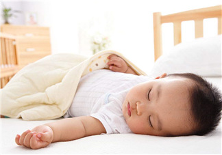 怎么樣培養(yǎng)寶寶自己入睡？怎么樣培養(yǎng)寶寶整夜睡覺？