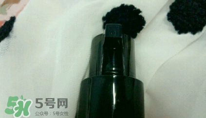 護(hù)發(fā)精油怎么用？護(hù)發(fā)精油使用方法