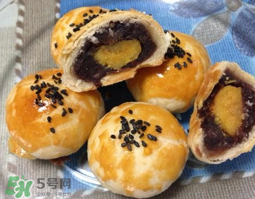 蛋黃酥用什么面粉？蛋黃酥能用低筋面粉嗎？