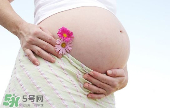 妊娠紋在左邊生男或女？怎么從妊娠紋看男女？