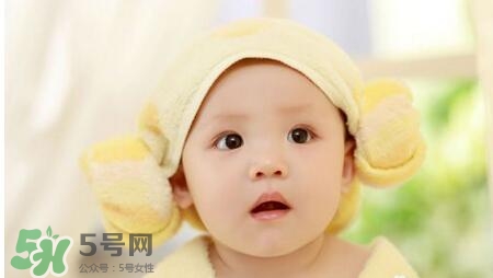 剛出生的寶寶要注意什么？剛出生的寶寶要準(zhǔn)備哪些東西？