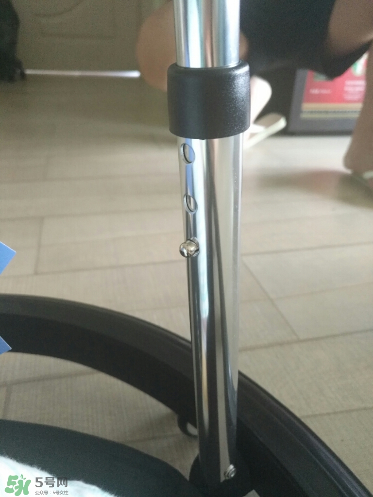 學步車哪個牌子的好？寶寶幾個月可以坐學步車？