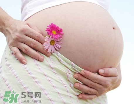 妊娠紋什么時候變白？妊娠紋產品什么時候用？