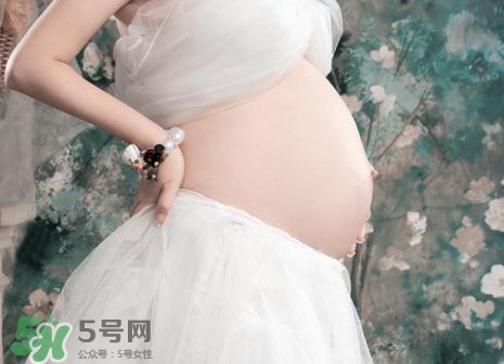 妊娠紋在左邊生男或女？怎么從妊娠紋看男女？