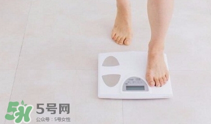 妊娠紋什么時候變白？妊娠紋產品什么時候用？