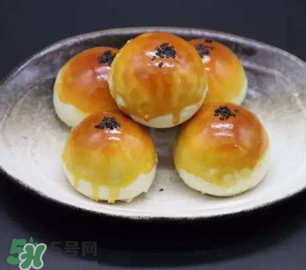 吃蛋黃酥會(huì)胖嗎？減肥可以吃蛋黃酥？