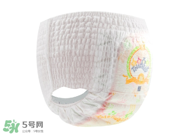 新生兒一天用多少尿不濕？新生兒尿不濕買多大的？