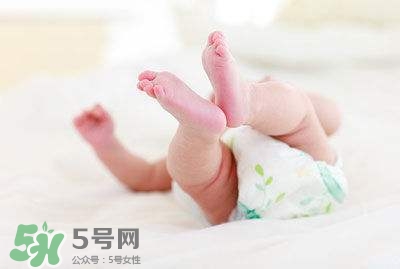 新生兒尿不濕怎么選？新生兒尿不濕什么牌子好？
