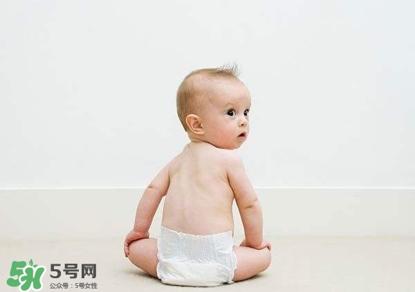 用尿布好還是尿不濕好？用尿布好還是紙尿褲好？