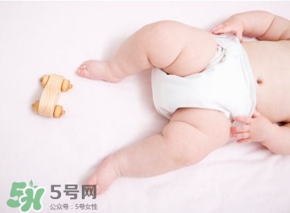 新生兒尿不濕怎么選？新生兒尿不濕什么牌子好？