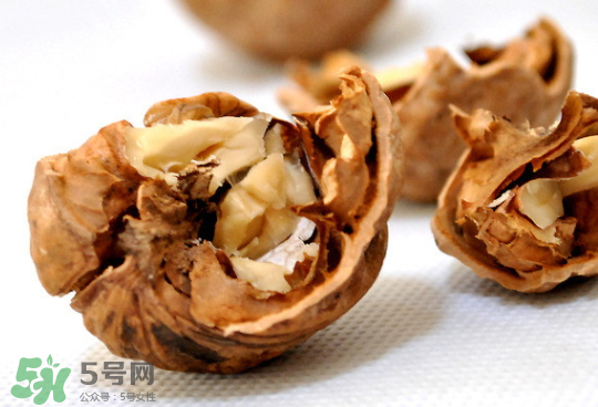 吃核桃能除濕嗎？濕氣重可以吃核桃嗎？