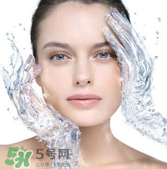 化妝水你選對了嗎？8款熱門明星化妝水測評
