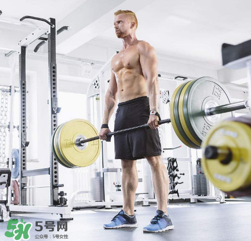 硬拉鍛煉哪些肌肉？硬拉有什么好處？