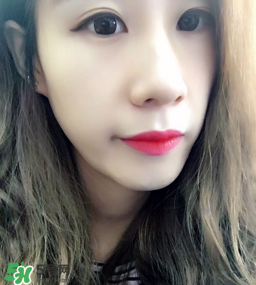 美寶蓮眼線液筆怎么樣？美寶蓮眼線液筆暈染嗎？