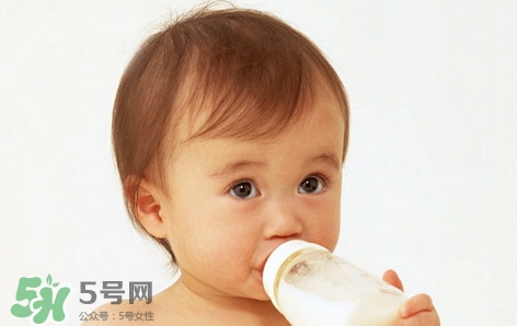 要上班了寶寶吃母乳怎么辦？要上班了寶寶不吃奶瓶怎么辦？