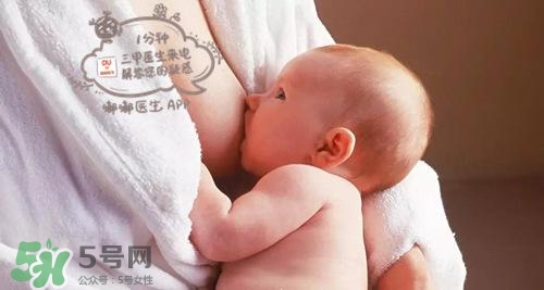 寶寶睡覺(jué)出汗多還要蓋被嗎？寶寶睡覺(jué)出汗多怎么辦？