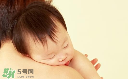 寶寶張嘴睡覺會變丑嗎？寶寶張嘴睡覺的危害