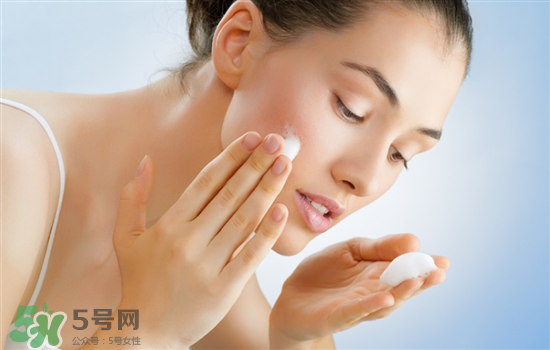 資生堂洗面奶是皂基嗎？資生堂洗面奶是氨基酸洗面奶嗎？