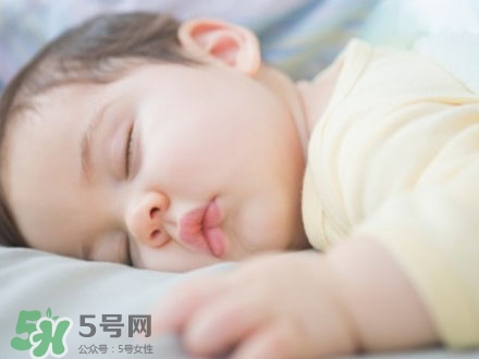 寶寶張嘴睡覺怎么回事？寶寶張嘴睡覺怎么糾正？