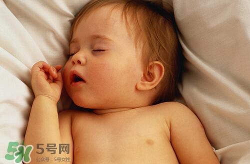 寶寶睡覺(jué)突然大哭是什么原因？寶寶睡覺(jué)突然哭醒怎么辦？