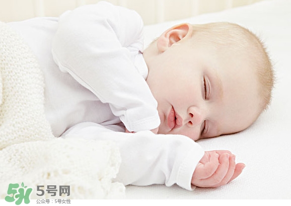 寶寶張嘴睡覺怎么回事？寶寶張嘴睡覺怎么糾正？