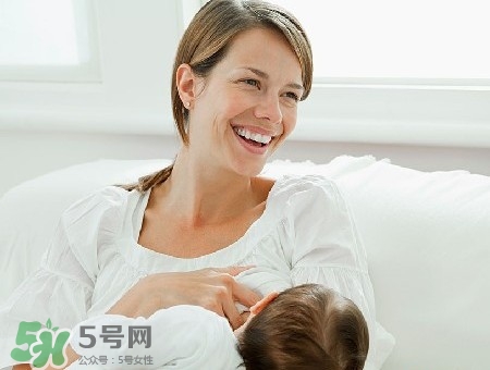 母乳到什么時(shí)候就沒營養(yǎng)了？母乳什么時(shí)候斷最好？