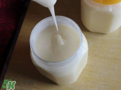 椴樹(shù)蜜和百花蜜哪個(gè)好？椴樹(shù)蜜和百花蜜的區(qū)別