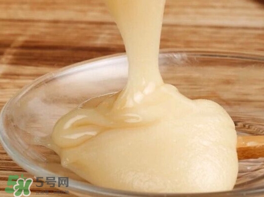 椴樹蜜什么時(shí)候喝好？椴樹蜜什么季節(jié)有