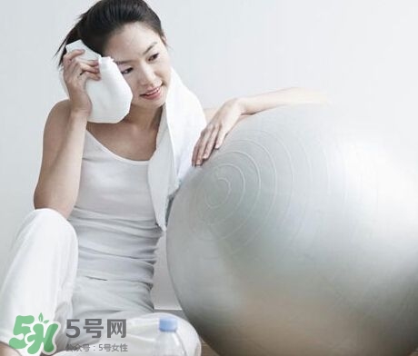 產(chǎn)后最狠瘦身攻略 這樣做一定瘦！