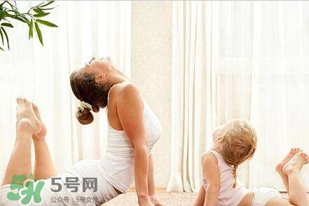 產(chǎn)后做什么運動好？產(chǎn)后做瑜伽好處多