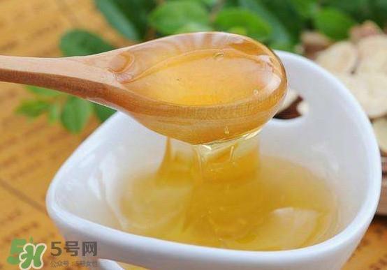 椴樹(shù)蜜和百花蜜哪個(gè)好？椴樹(shù)蜜和百花蜜的區(qū)別