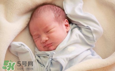 寶寶定型枕有用嗎什么時候用？