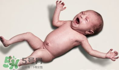 生孩子臍帶怎么剪？臍帶晚剪有什么影響？