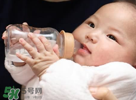 寶寶喝礦泉水好還是自來(lái)水好？寶寶喝哪種水好？