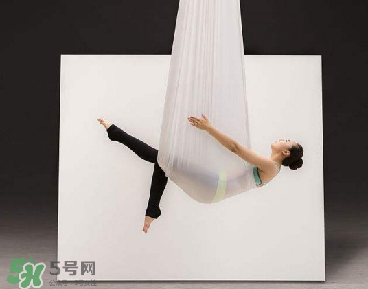 空中瑜伽多少錢一節(jié)課？自己家里裝空中瑜伽多少錢