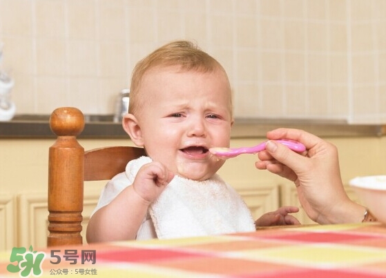 寶寶發(fā)燒抽搐正常嗎？寶寶發(fā)燒抽搐怎么辦？