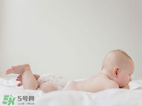 寶寶頭型是睡出來的嗎？寶寶頭型矯正最佳時間