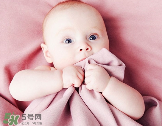 寶寶說話早晚和智力有關(guān)系嗎？寶寶說話晚怎么辦？
