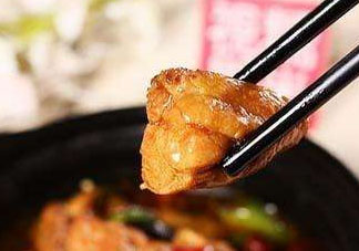 美國黃燜雞米飯為什么那么貴？美國黃燜雞米飯多少錢一份？